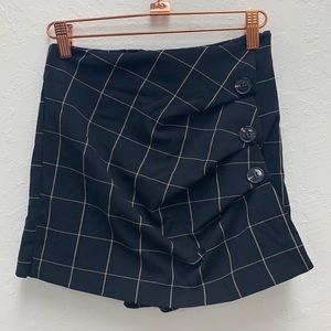 Zara Women’s Plaid Skort Black size XS